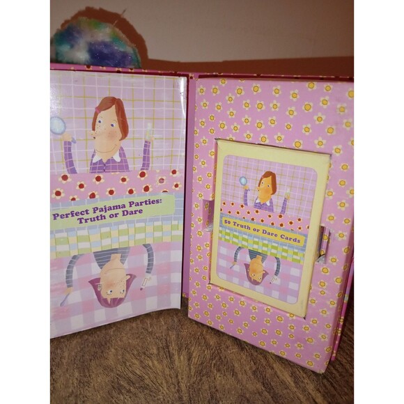 BuildaBear Y2K Sleepover Gift Set w/ Vintage Card Game, Lisa Frank Rainbow STYLE - Picture 2 of 11
